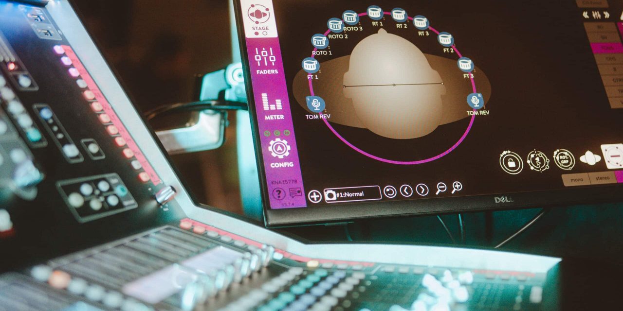 Alissa White-Gluz alege KLANG pentru separație vocală impecabilă